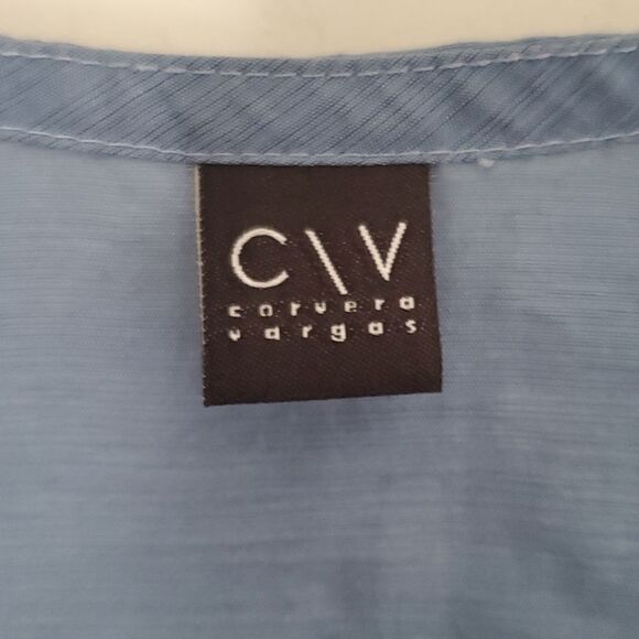 Corvera Vargas Luxury Wrap Crop - Picture 5 of 8